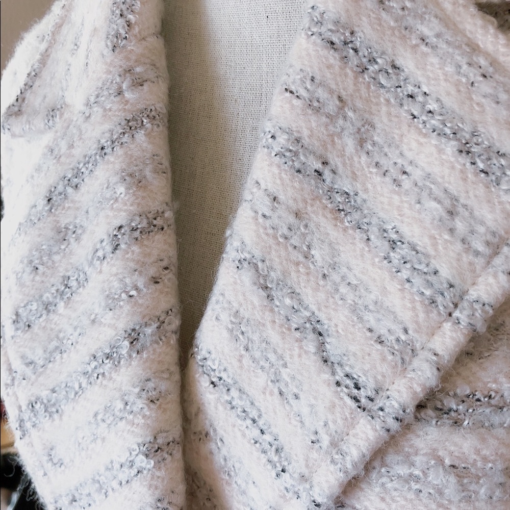 coat - Picture 3 of 4